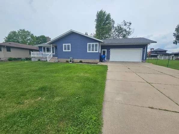 107 2nd Ave NE, Altura, MN 55910