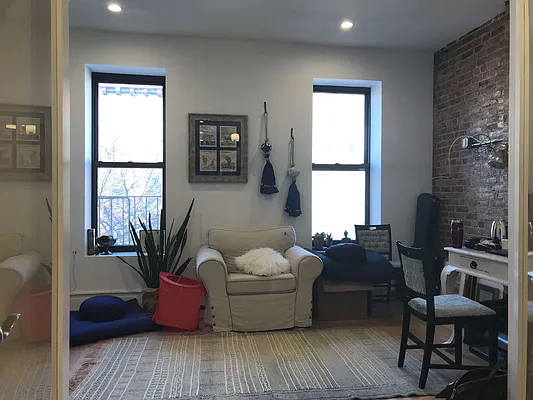 Rented by First Point Management | media 16