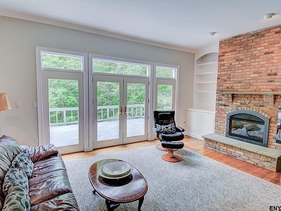 5th image of 101 Blockhouse Creek Ct