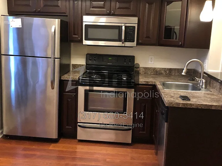 Indy Downtown Colonial Apartments — Photo 120