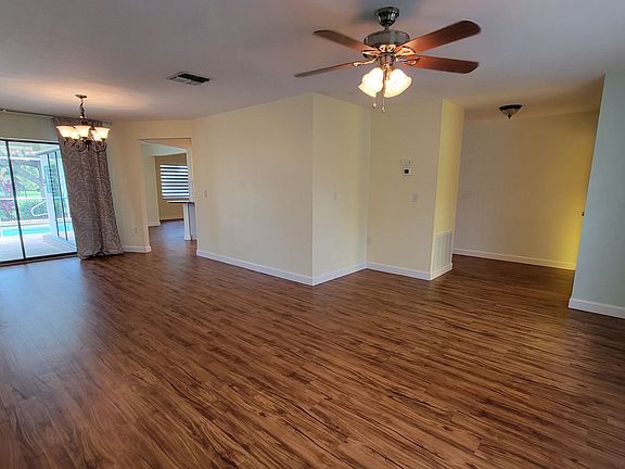 4th image of 425 E Rossetti Dr