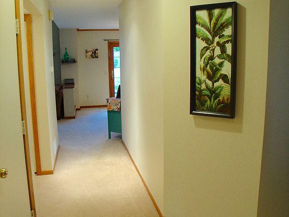 2nd image of 8033 Belair Ln