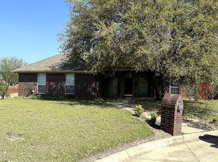 1001 Hunters Ct, Sanger, TX 76266