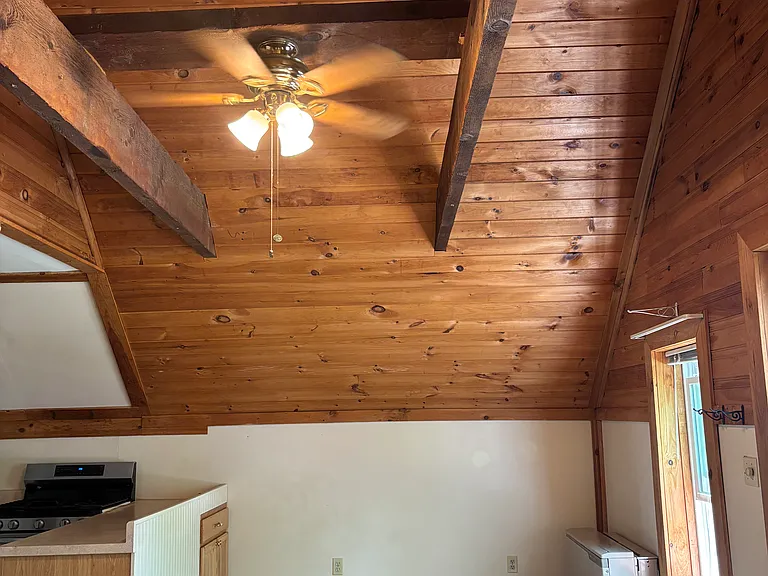 181 Pleasant St #A — Photo 1