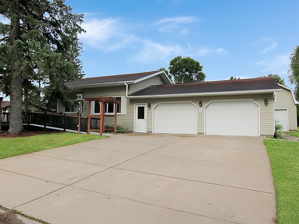 1st image of 709 9th Ave NE