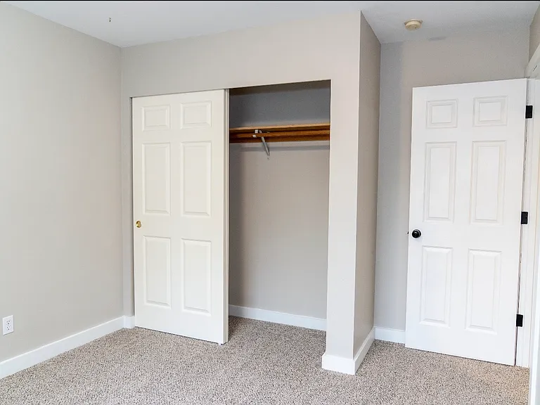 1118 Karen Ave — Photo 14
