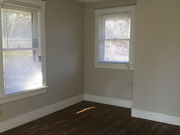 3rd image of 3665 Spottswood Ave #3665