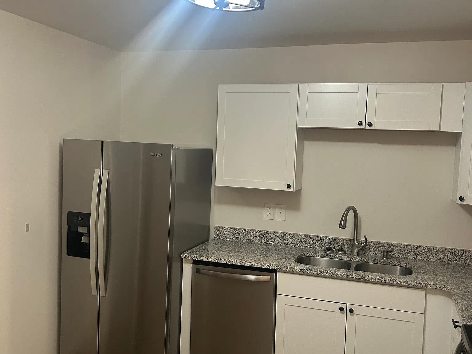 104 Lewis Dr — Photo 3