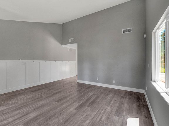 4th image of 24306 Dalgo Dr