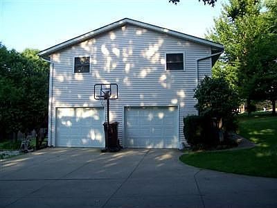 3rd image of 3063 Robin Dr