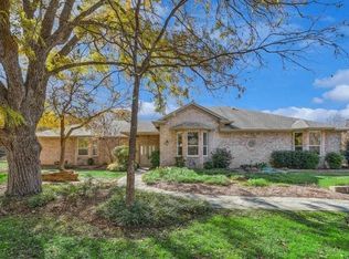 6116 Country Hills Ct, Fort Worth, TX 76140