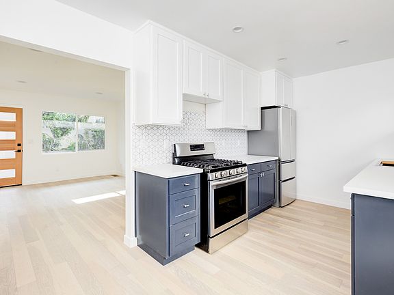 2nd image of 2314 Glendale Blvd APT 8