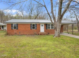 621 Lower Jackson Rd, Bells, TN 38006