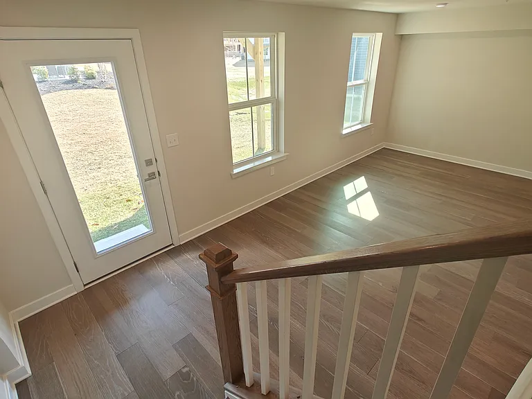 108 S Durham Dr — Photo 7