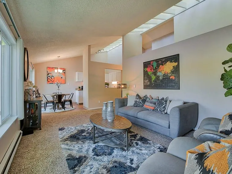 Lakeside Landing Apartments — Photo 1