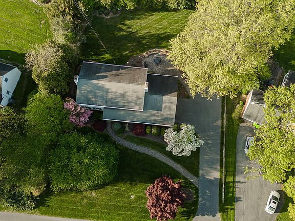 2nd image of 18806 Briarwood Dr