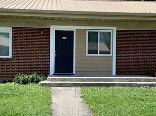 111 Louella Dr, Maryville, TN 37803