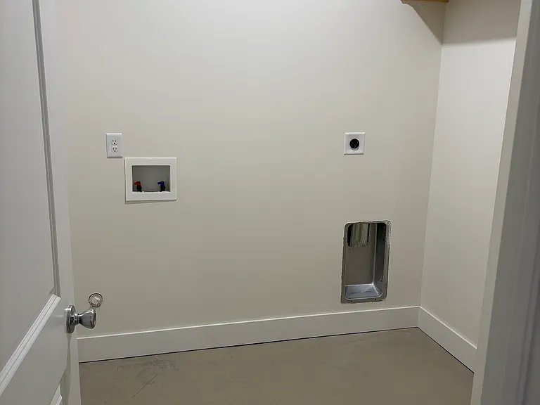 210 N Hoover St #210 — Photo 9