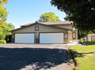 11833 91st Ave N, Maple Grove, MN 55369