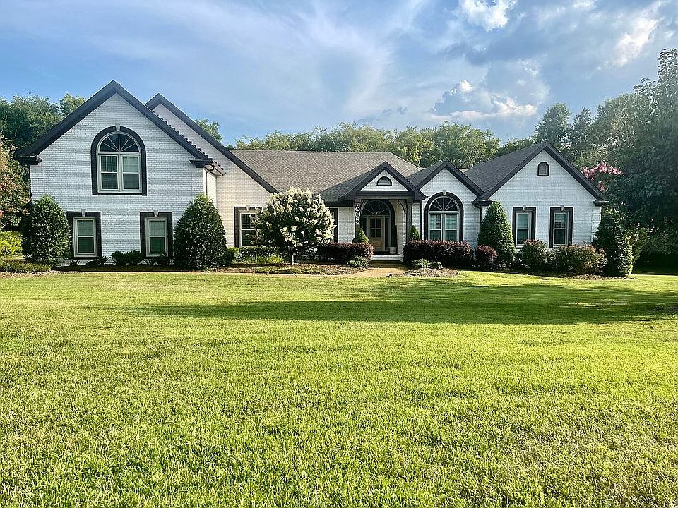 1st image of 605 Burton Dr