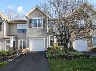 490 Green Mountain Rd, Mahwah, NJ 07430