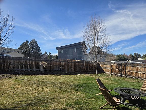 5th image of 2845 SW 31st St
