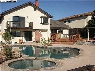 17640 Chateau Ct photo 1