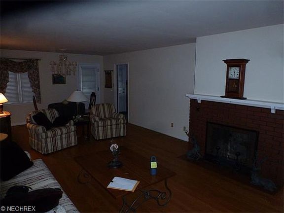 4th image of 104 Walnut Ave