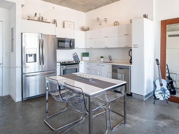 5th image of 133 NE 2nd Ave APT 3317