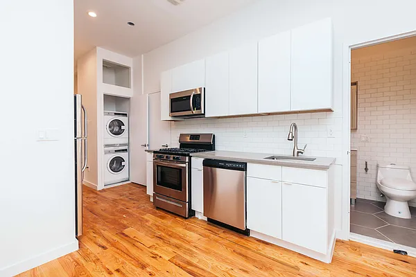 Rented by Nooklyn NYC LLC | media 1