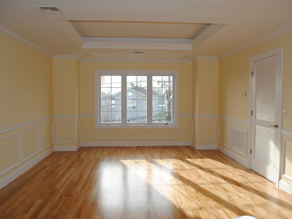 2nd image of 506 Central Ave