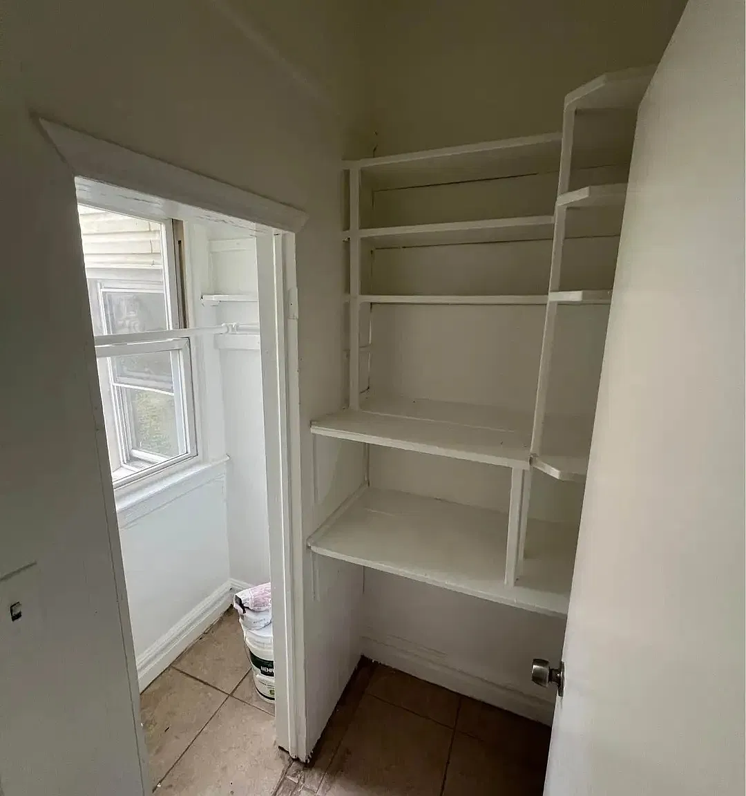3 bed, $2,025 — Photo 3