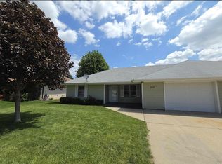 322 Lakeshore Dr, McCook Lake, SD 57049
