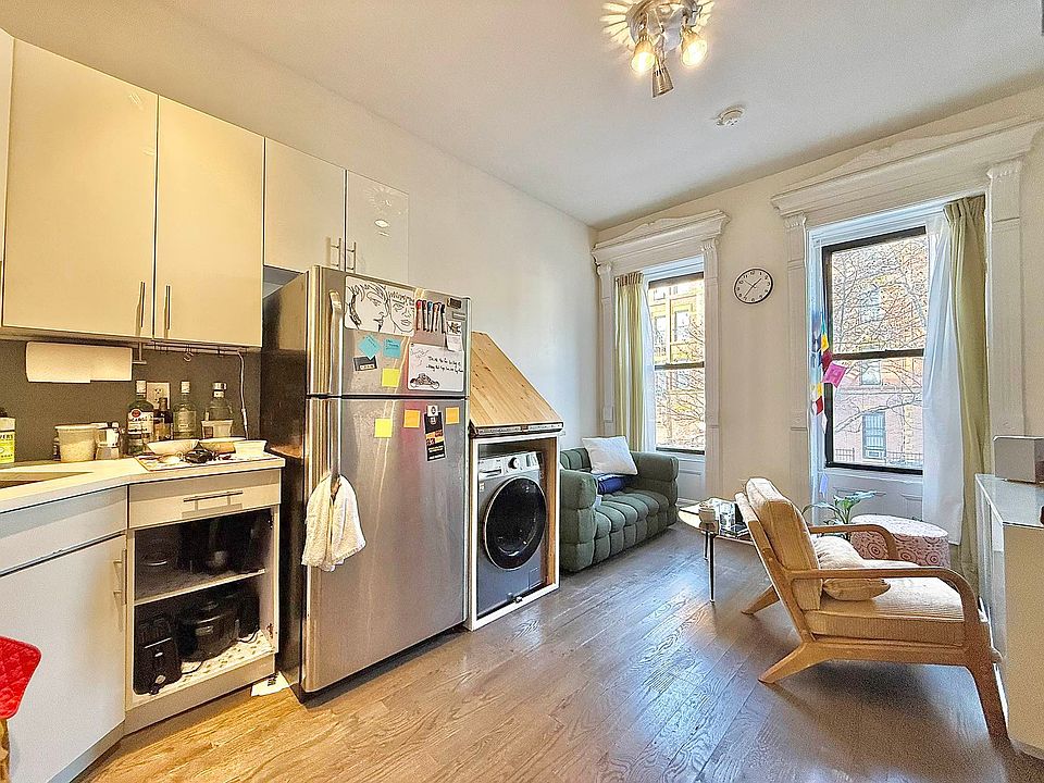 1st image of 360 Bainbridge St APT 2B