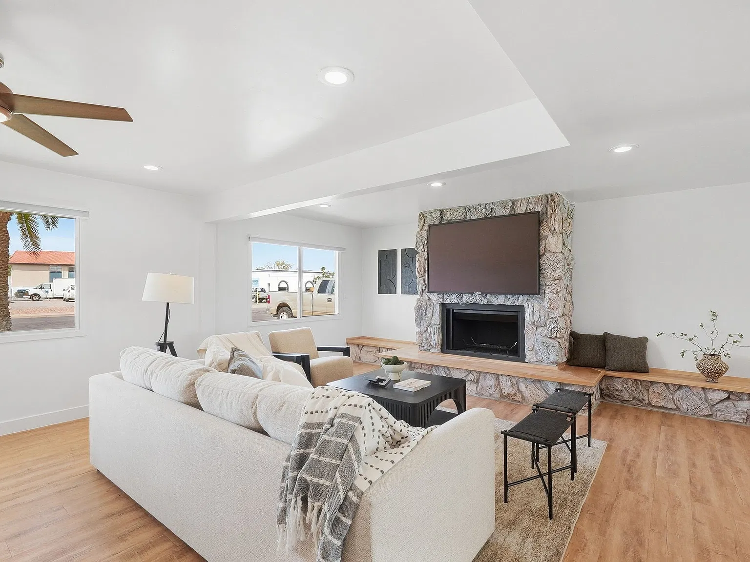 3 bed, 1638 sqft, $2,600 — Photo 3