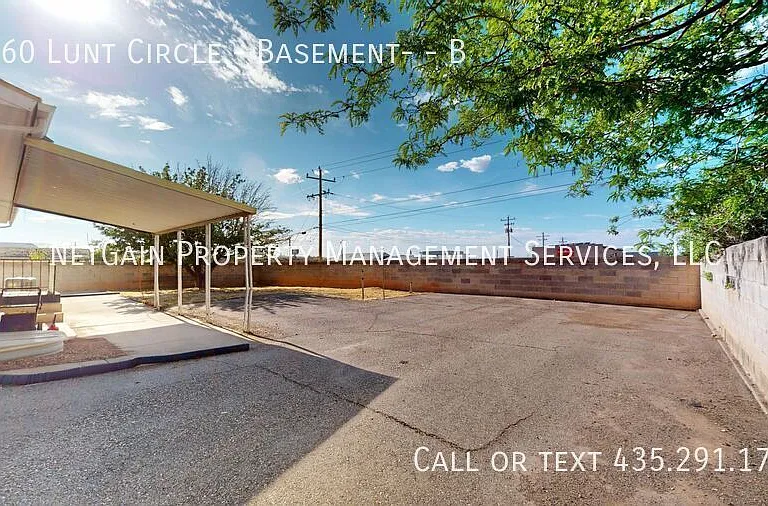 1060 Lunt Cir #B — Photo 23
