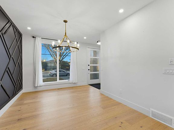 4th image of 631 55th Ave SW