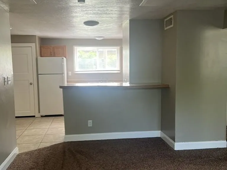 4806 Northcrest — Photo 2