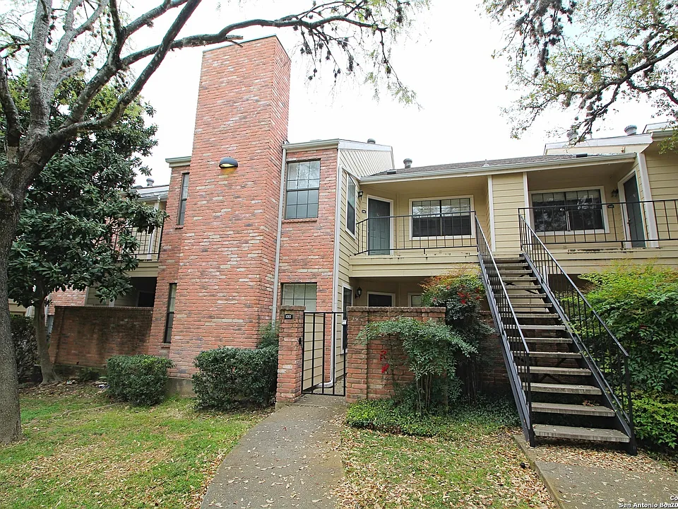 11610 Vance Jackson Rd #1083