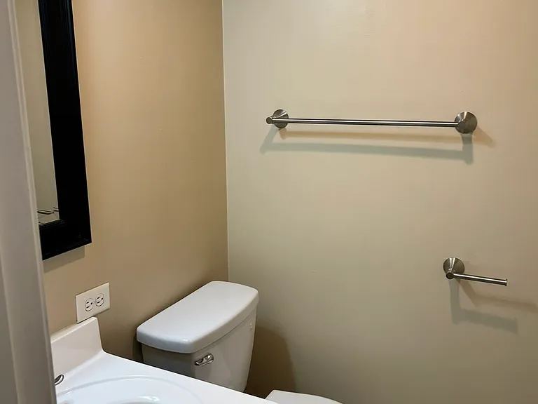 1501 Woodlawn Dr #2 — Photo 6