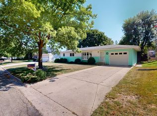 1222 Foothills Cir, Albert Lea, MN 56007