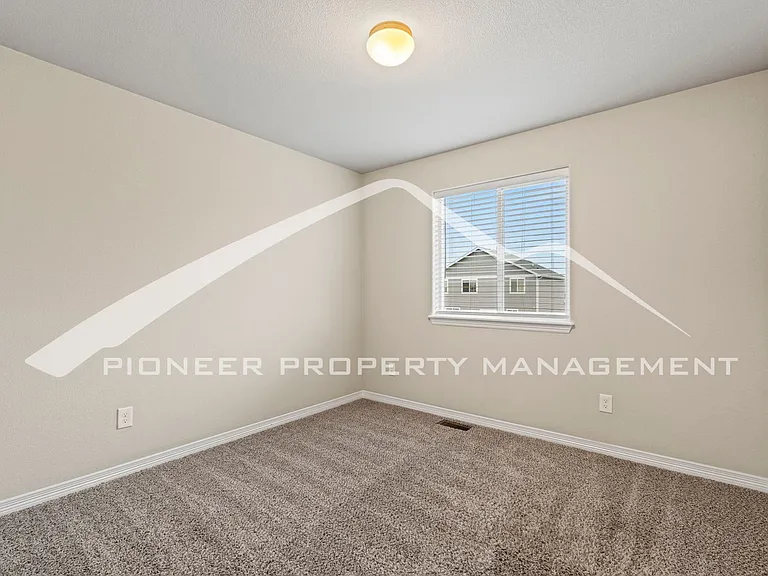 10938 Clarion Dr — Photo 17