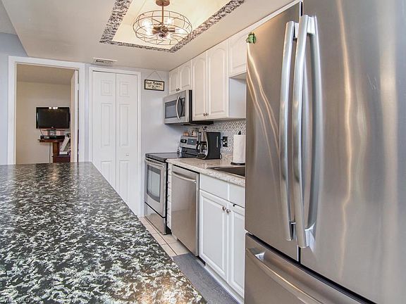 4th image of 232 Palm Dr #47-5