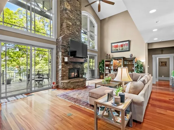 1243 County Road 1531, Eureka Springs, AR 72632
