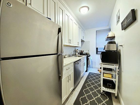 3rd image of 10915 Queens Blvd APT 2C