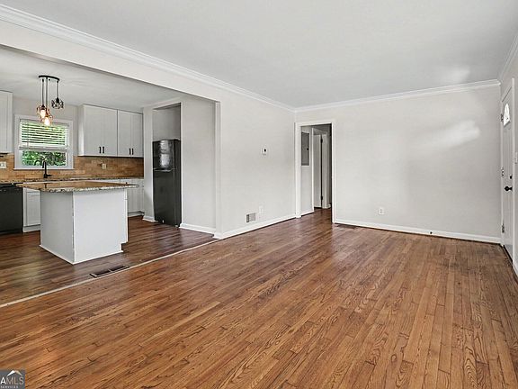 4th image of 1288 Dot St