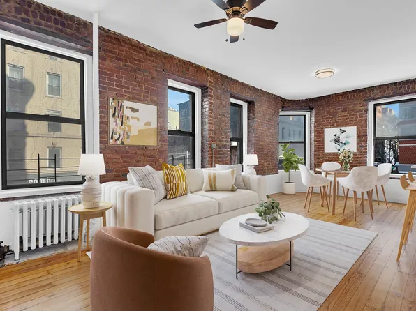 300 West 17th Street image 1 of 4