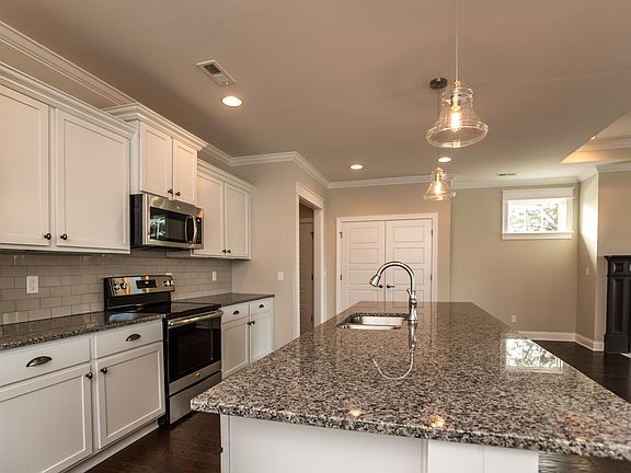 7th image of this home