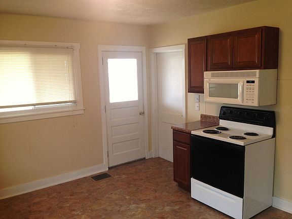 5th image of 520 Arch St