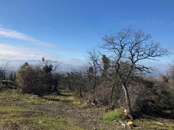 2410 N Foothill Rd, Medford, OR 97504